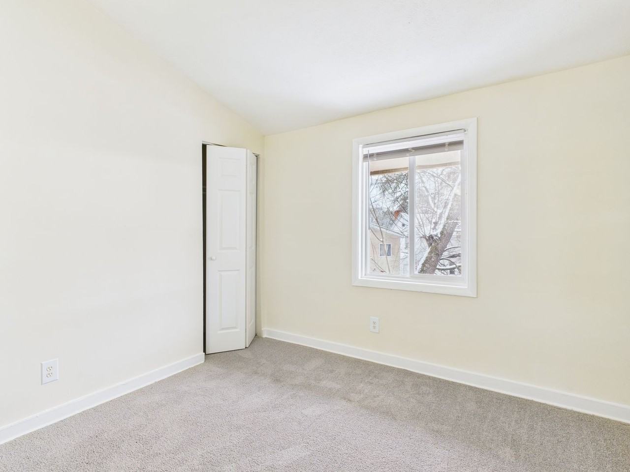 3202 Midlothian Tpke #3202D - Photo 5 of 9