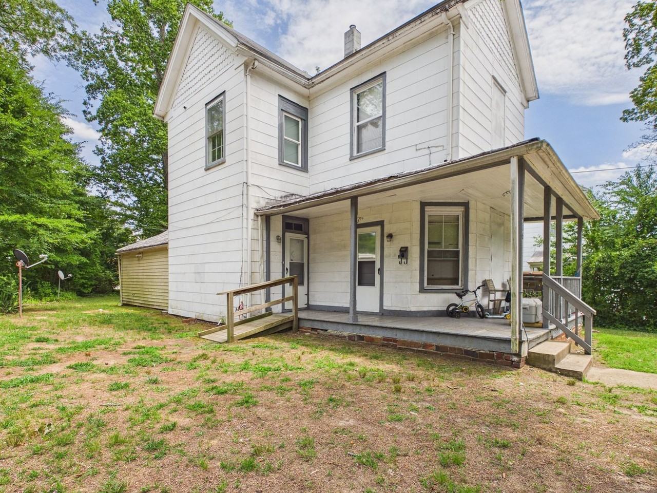 516 Park St #A - Photo 2 of 16