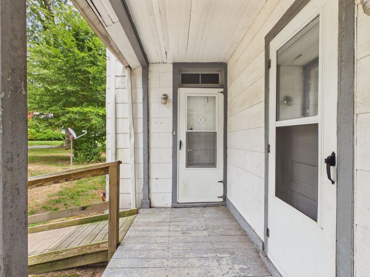 516 Park St #A - Photo 3 of 16