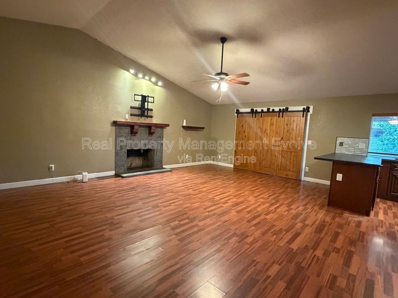 16645 N 34th Dr - Photo 3 of 29