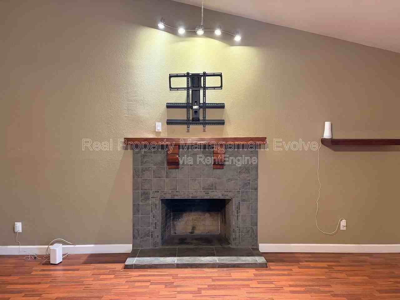 16645 N 34th Dr - Photo 5 of 29