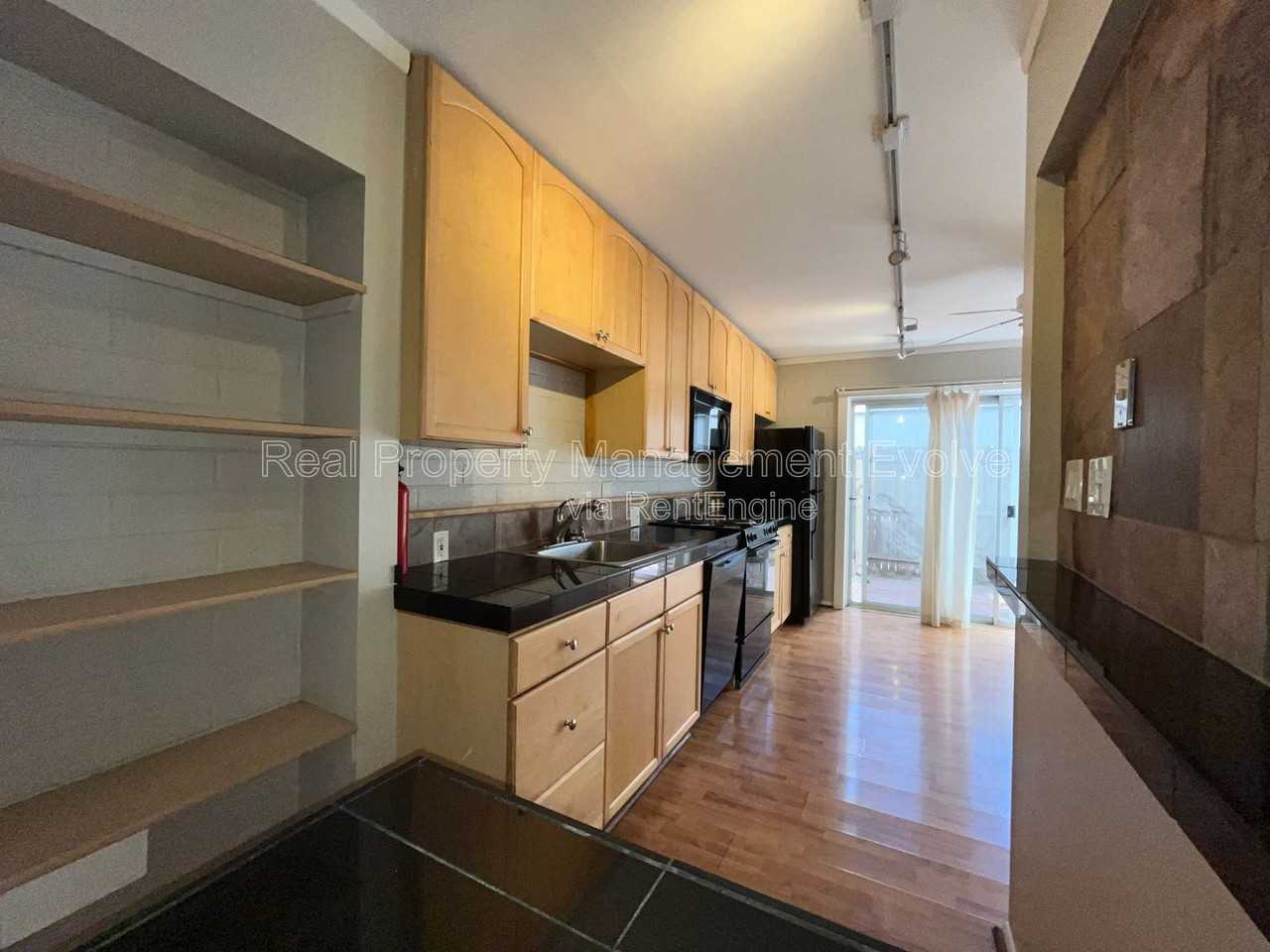 3637 E Monterosa St #7 - Photo 3 of 19
