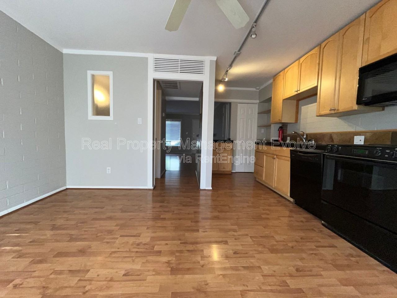 3637 E Monterosa St #7 - Photo 7 of 19