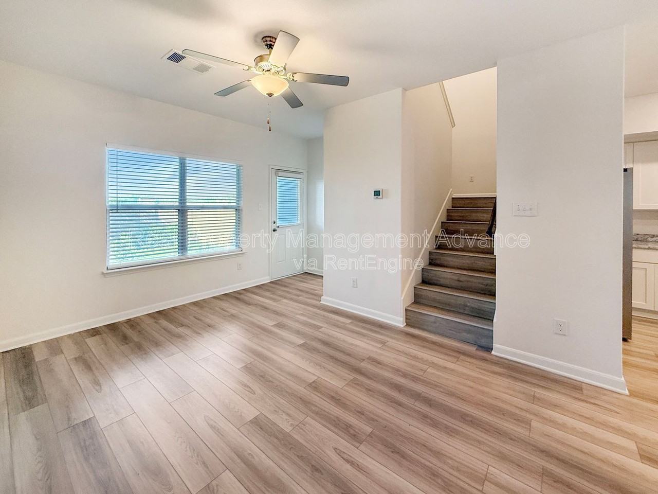 303 Stone Ct - Photo 4 of 12