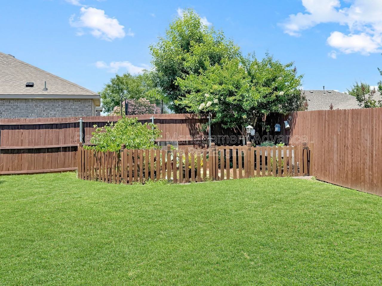 1305 Savannah Ridge Dr - Photo 4 of 17