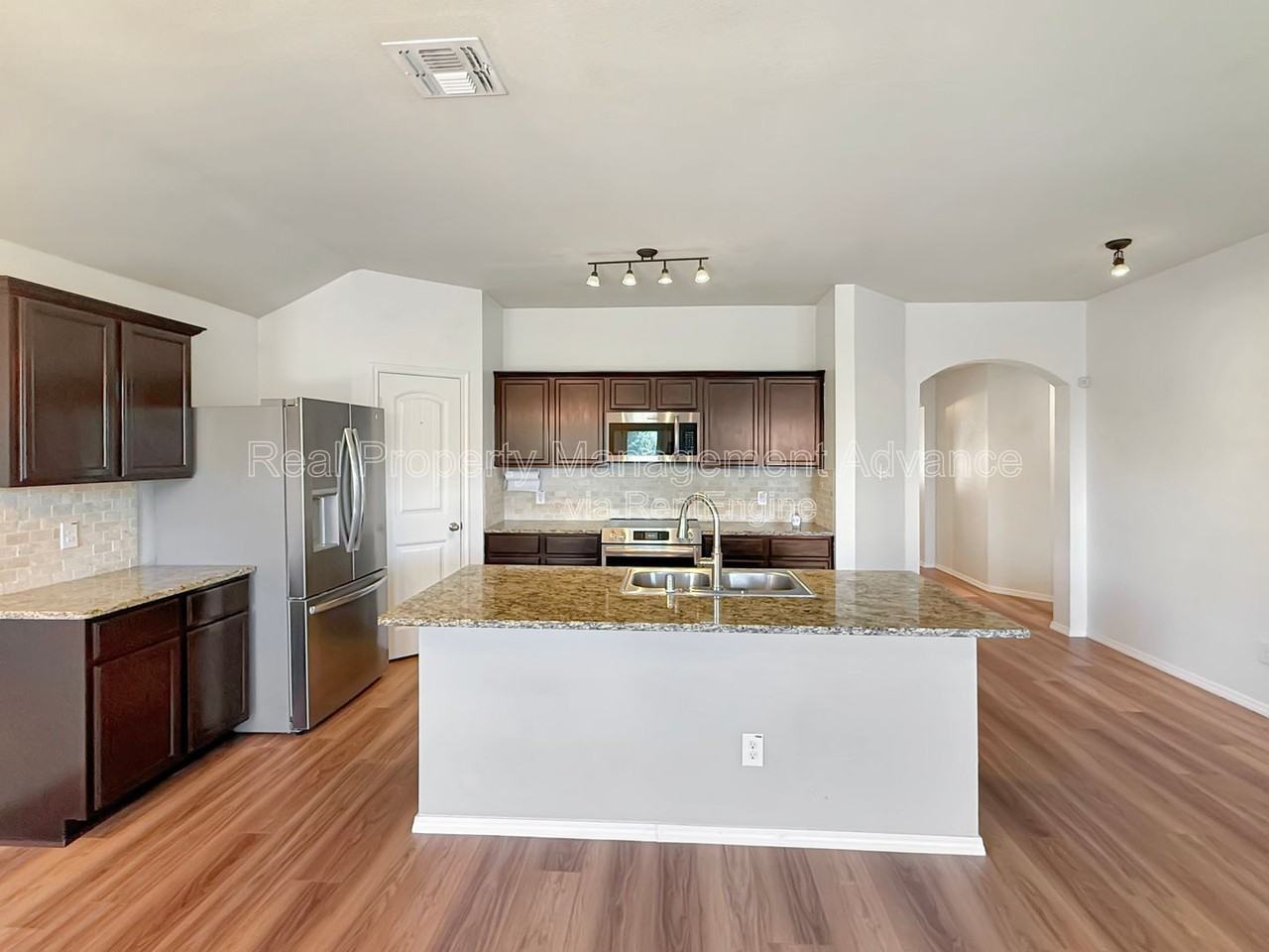 1305 Savannah Ridge Dr - Photo 6 of 17