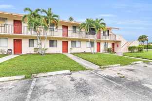 700 Nottingham Cir #D - Photo 1 of 1
