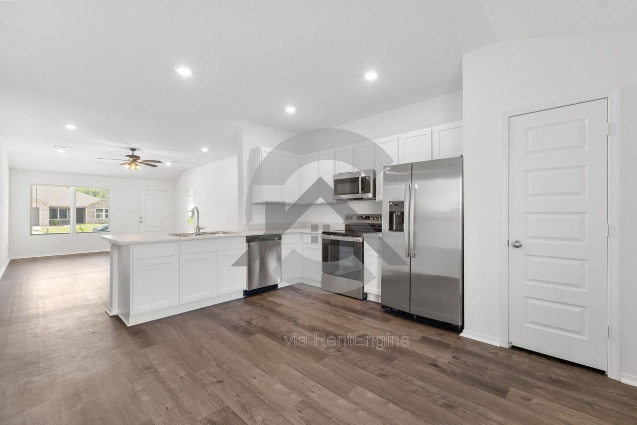 11 E Reliance Ct - Photo 4 of 16