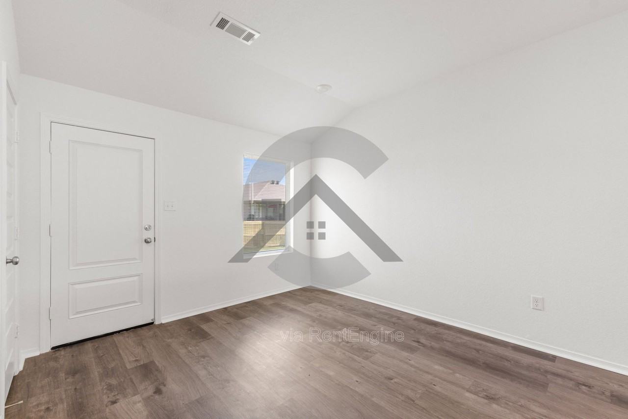 11 E Reliance Ct - Photo 7 of 16