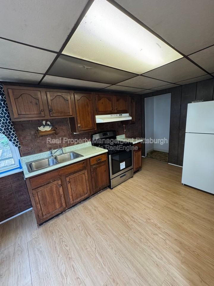 2812 Edwards Way - Photo 5 of 14