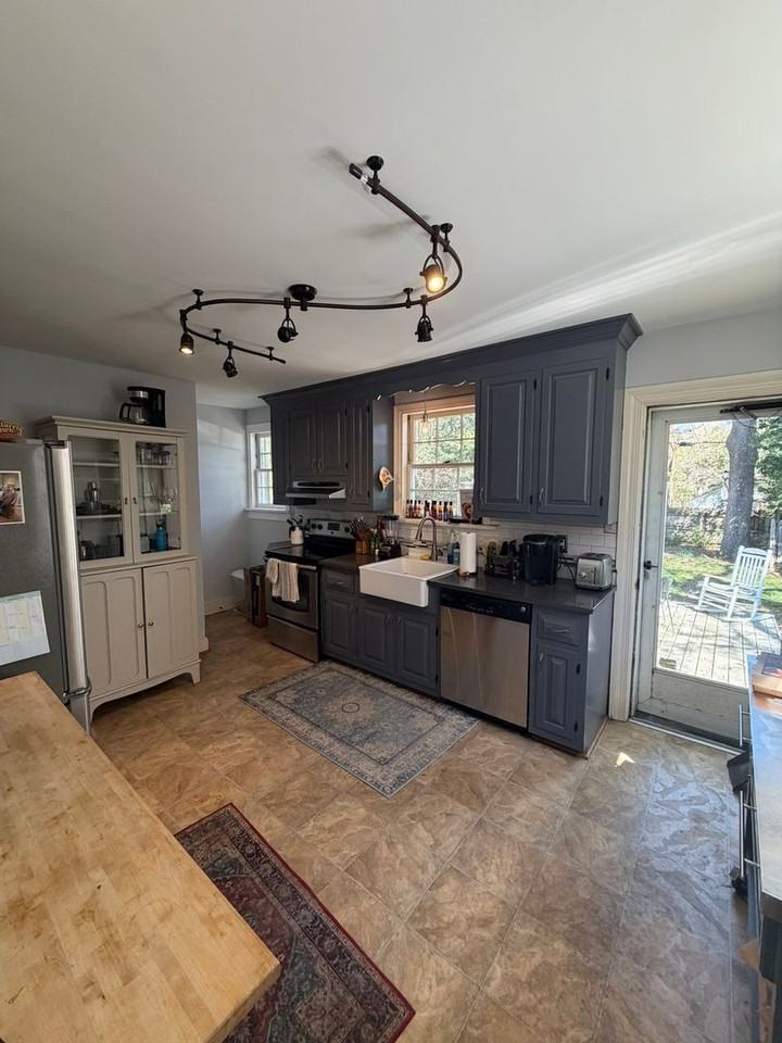 5008 Patterson Ave - Photo 3 of 14