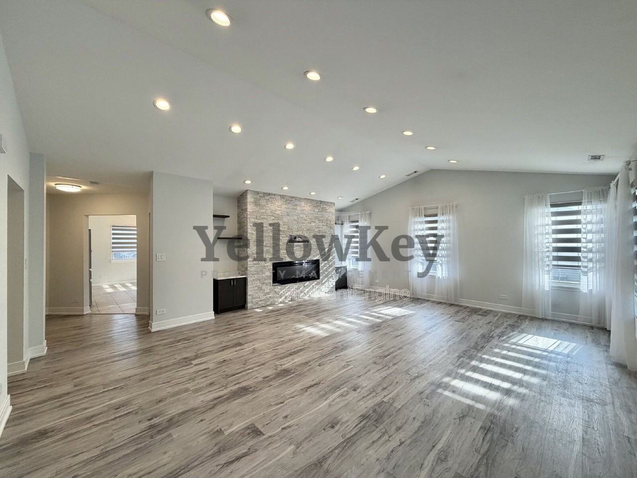 272 Blue Spruce Ln - Photo 3 of 13