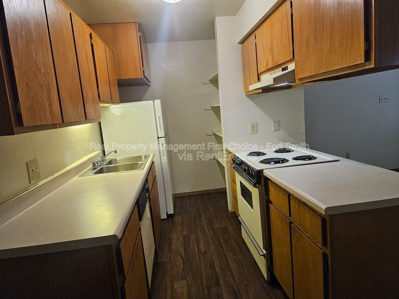 130 Cedar Creek Ct #9 - Photo 3 of 15