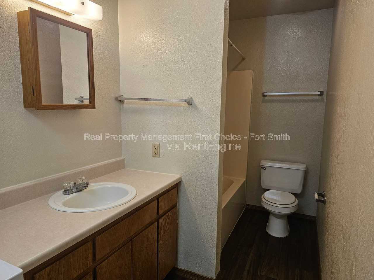 130 Cedar Creek Ct #9 - Photo 7 of 15