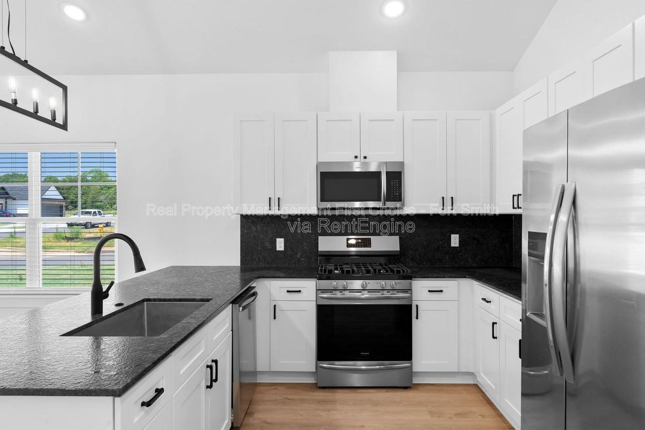 8705 Cantera Dr #B - Photo 2 of 25