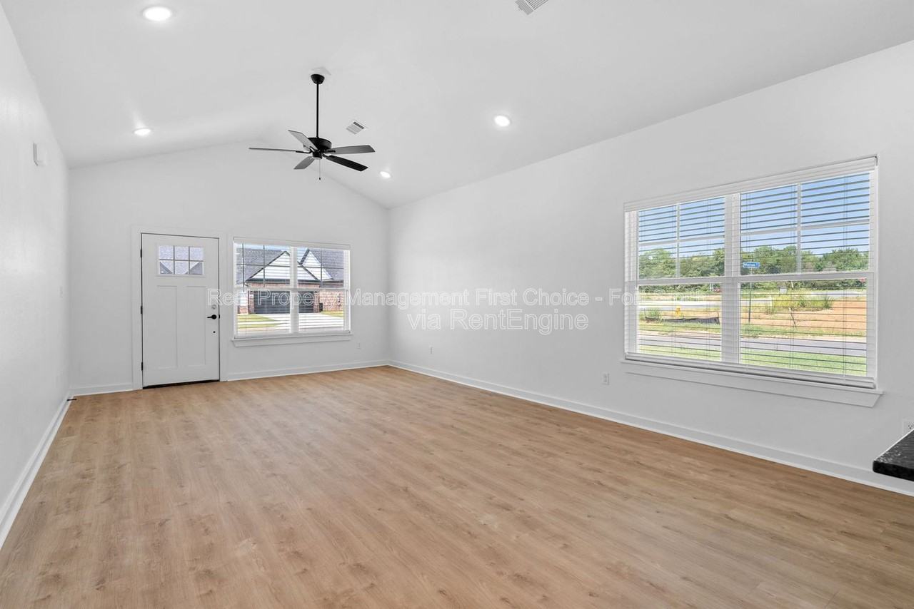 8705 Cantera Dr #B - Photo 3 of 25
