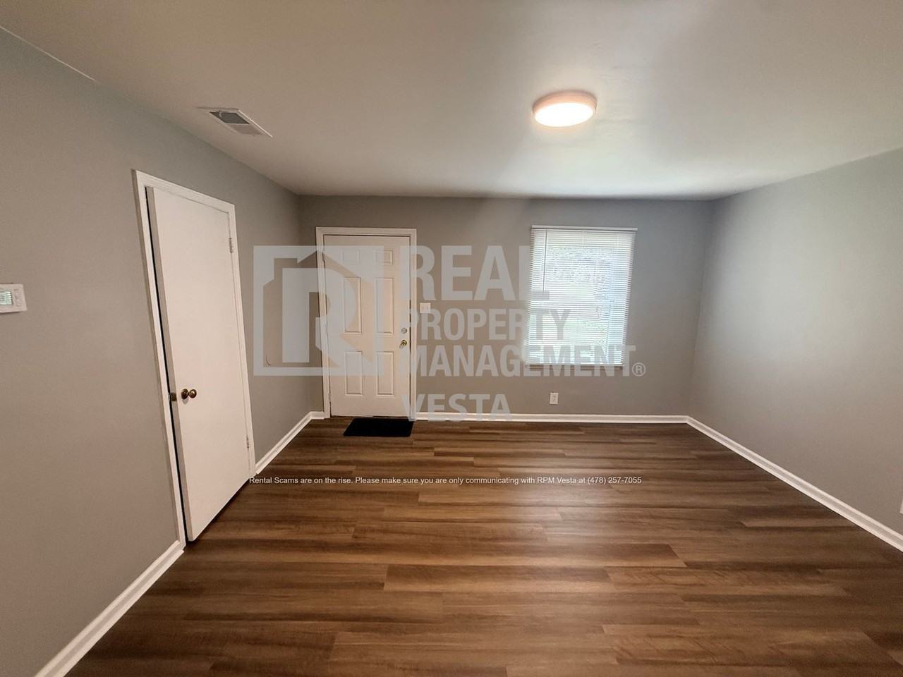 4253 Hillary Pl - Photo 3 of 16