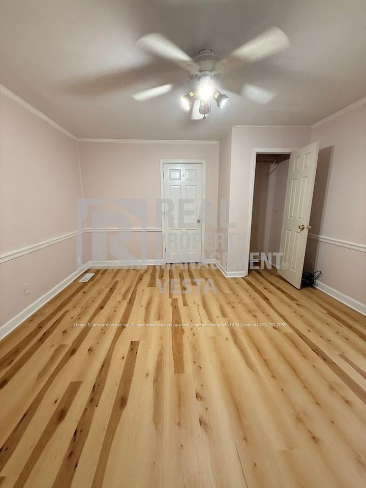 5116 Pine Ridge Dr - Photo 3 of 24