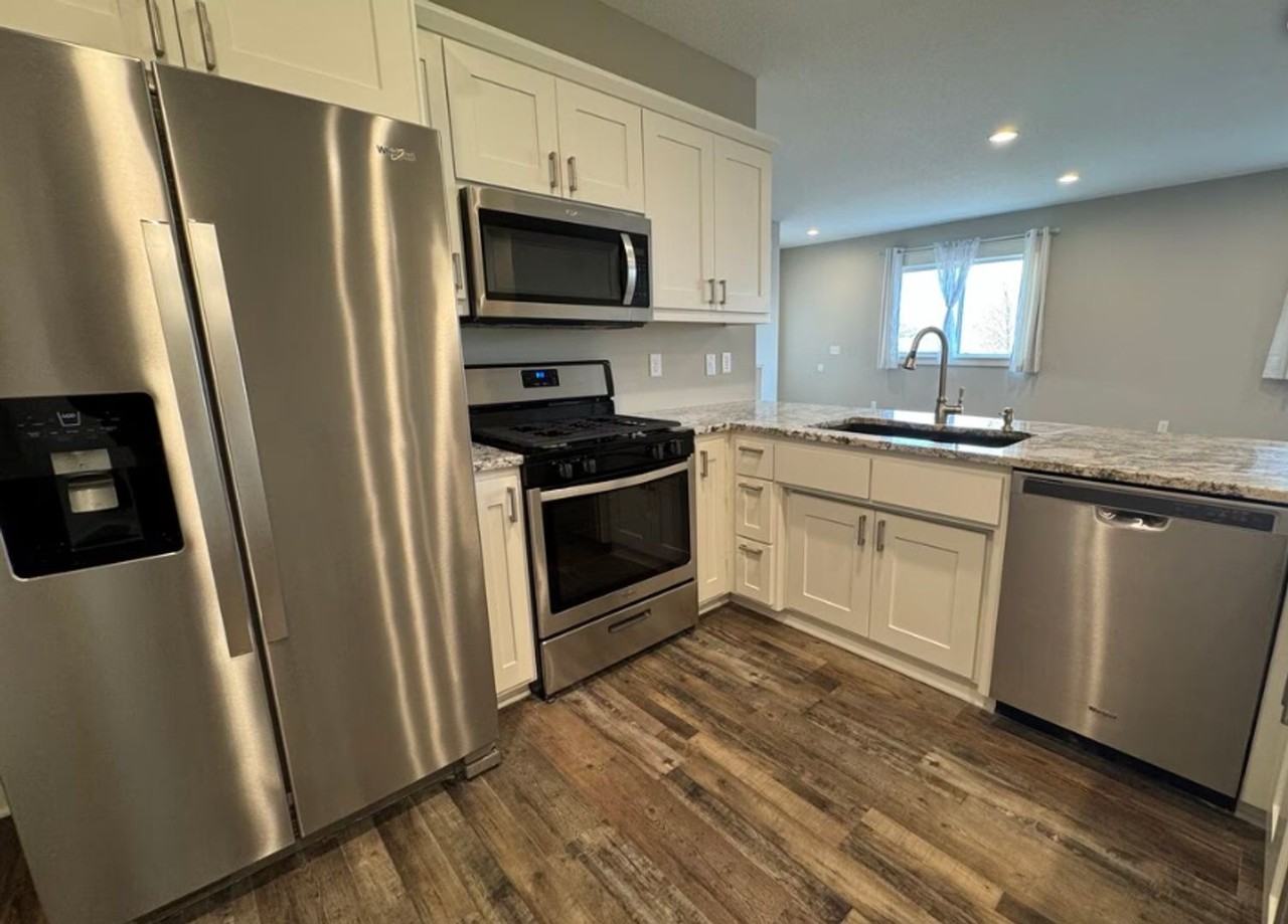 314 61st St Sw - Photo 4 of 11