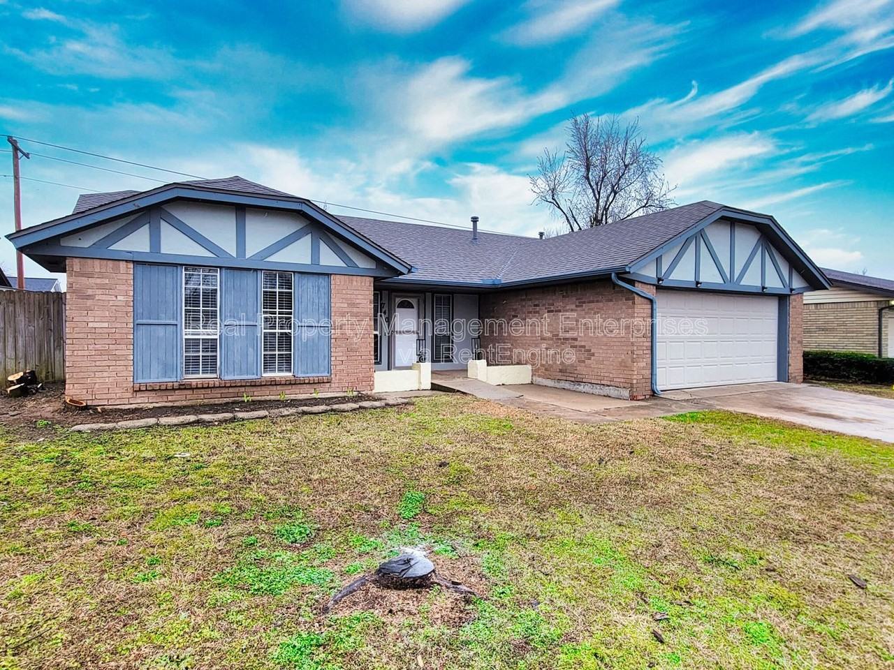 740 Royal Ln