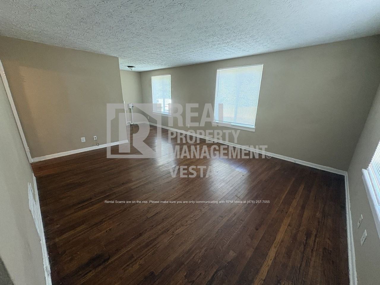 2140 Ingleside Ave #J8 - Photo 2 of 6