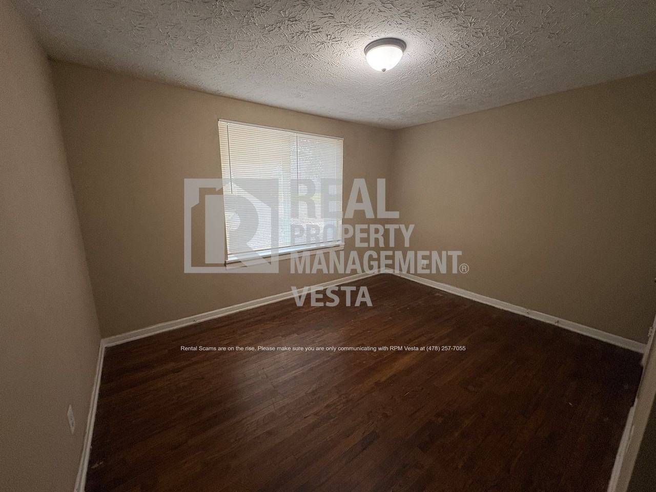 2140 Ingleside Ave #J8 - Photo 4 of 6