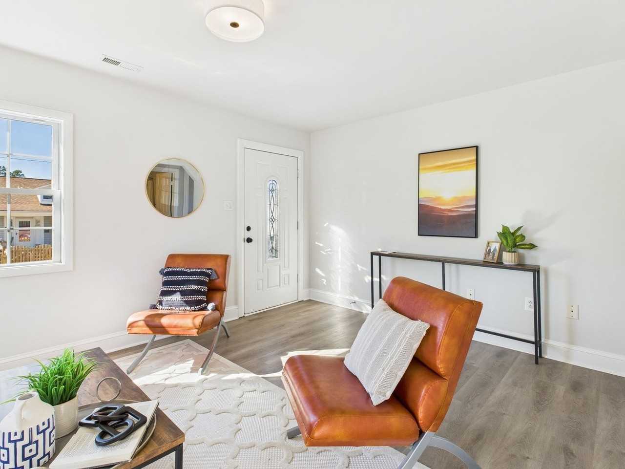5321 Blueridge Ave - Photo 5 of 15