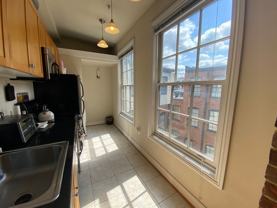 1321 1/2 E Main St #304 - Photo 1 of 1