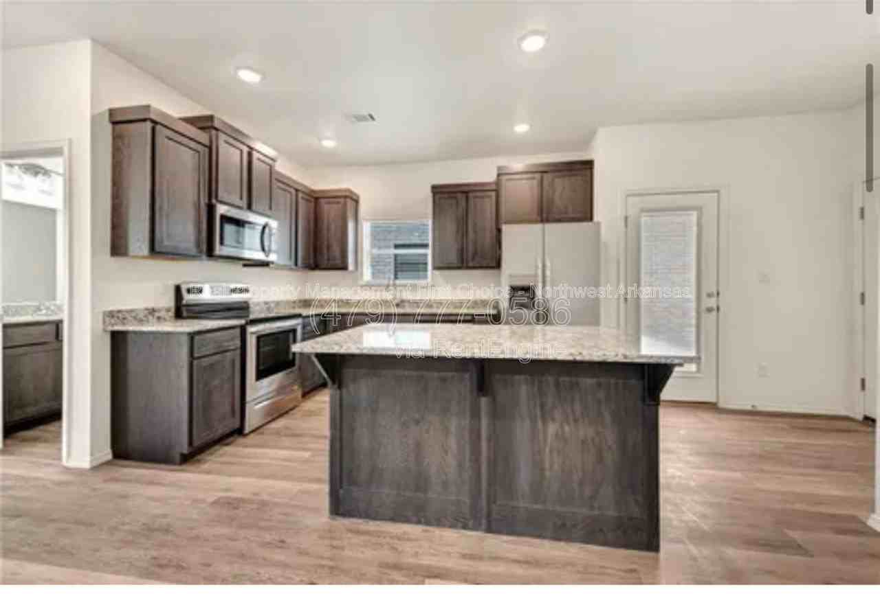 733 S Benchmark Ln #1 - Photo 6 of 28