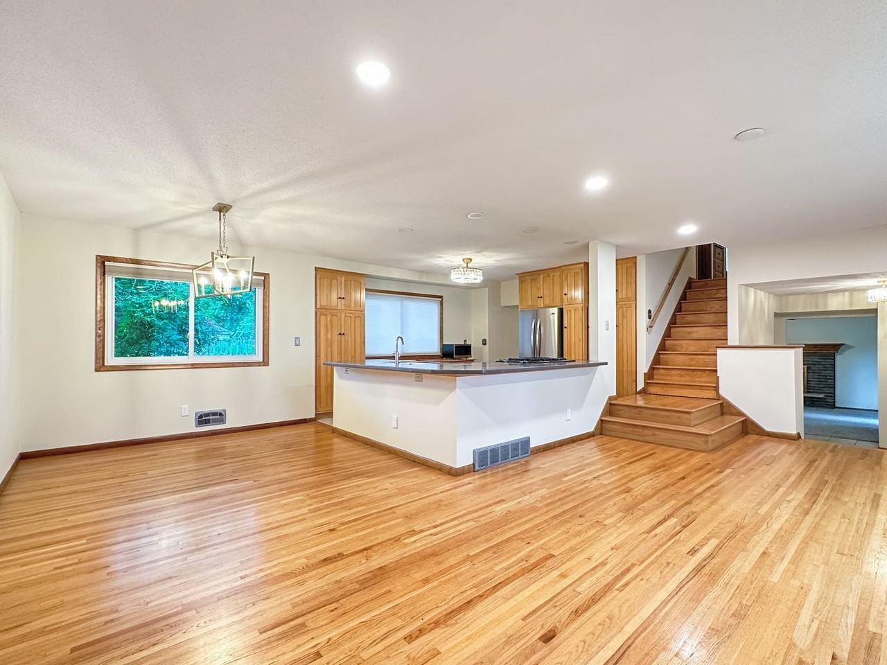 3830 Union Terrace Ln N - Photo 2 of 24