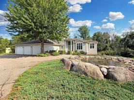 3200 Lakeside Dr - Photo 1 of 1