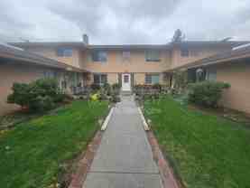 1101 W Margaret St #D - Photo 1 of 1