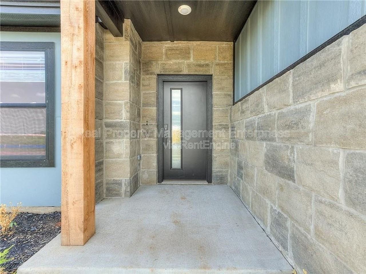 8104 Nw 151st Cir - Photo 2 of 41