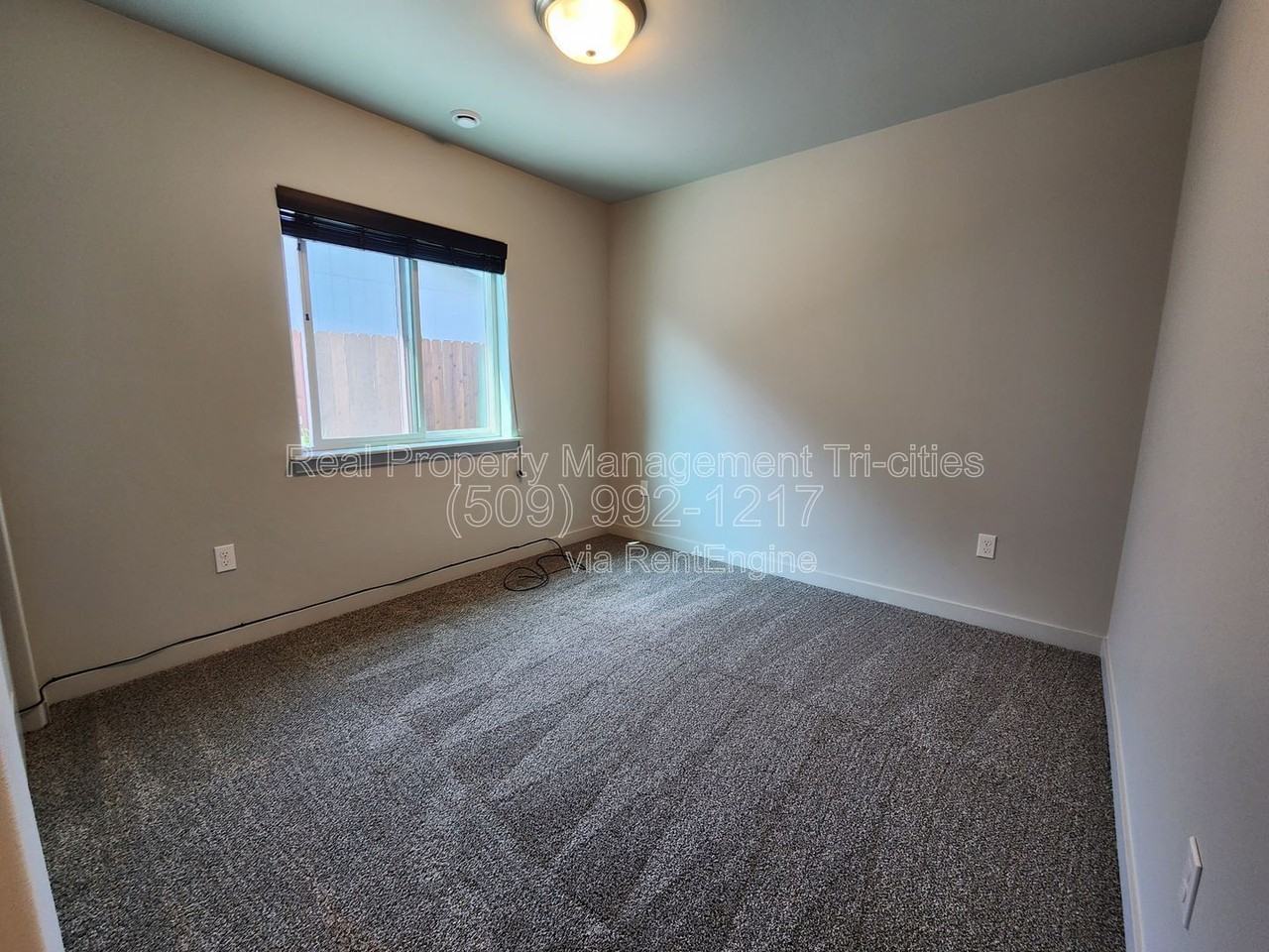 406 Dawson Ln - Photo 4 of 10