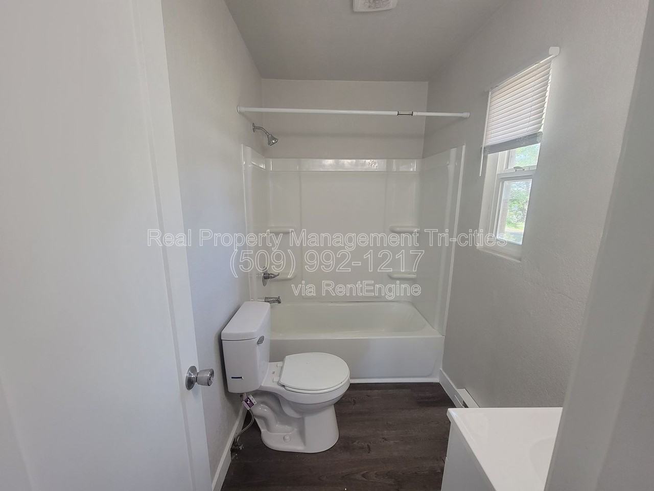 1101 W Margaret St #H - Photo 6 of 7