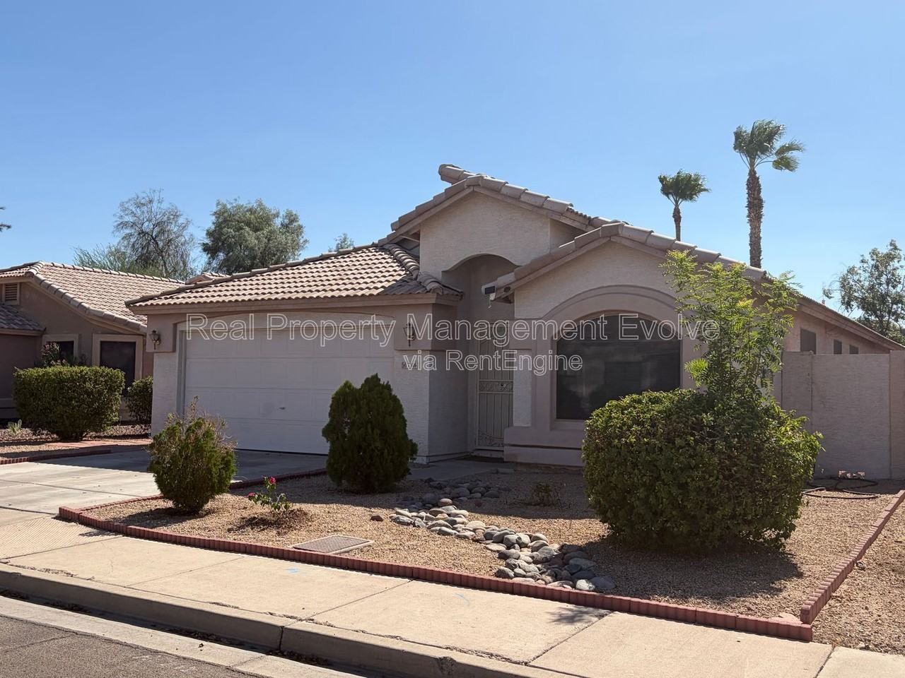 7816 N 54th Ln - Photo 2 of 31