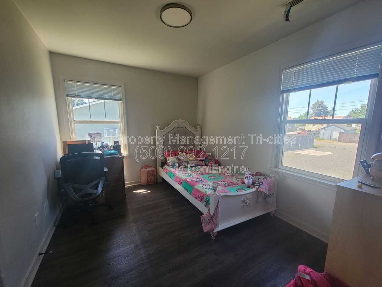 707 W Shoshone St - Photo 5 of 7