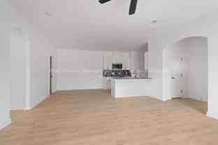 8900 Cambria Cir #B - Photo 1 of 1