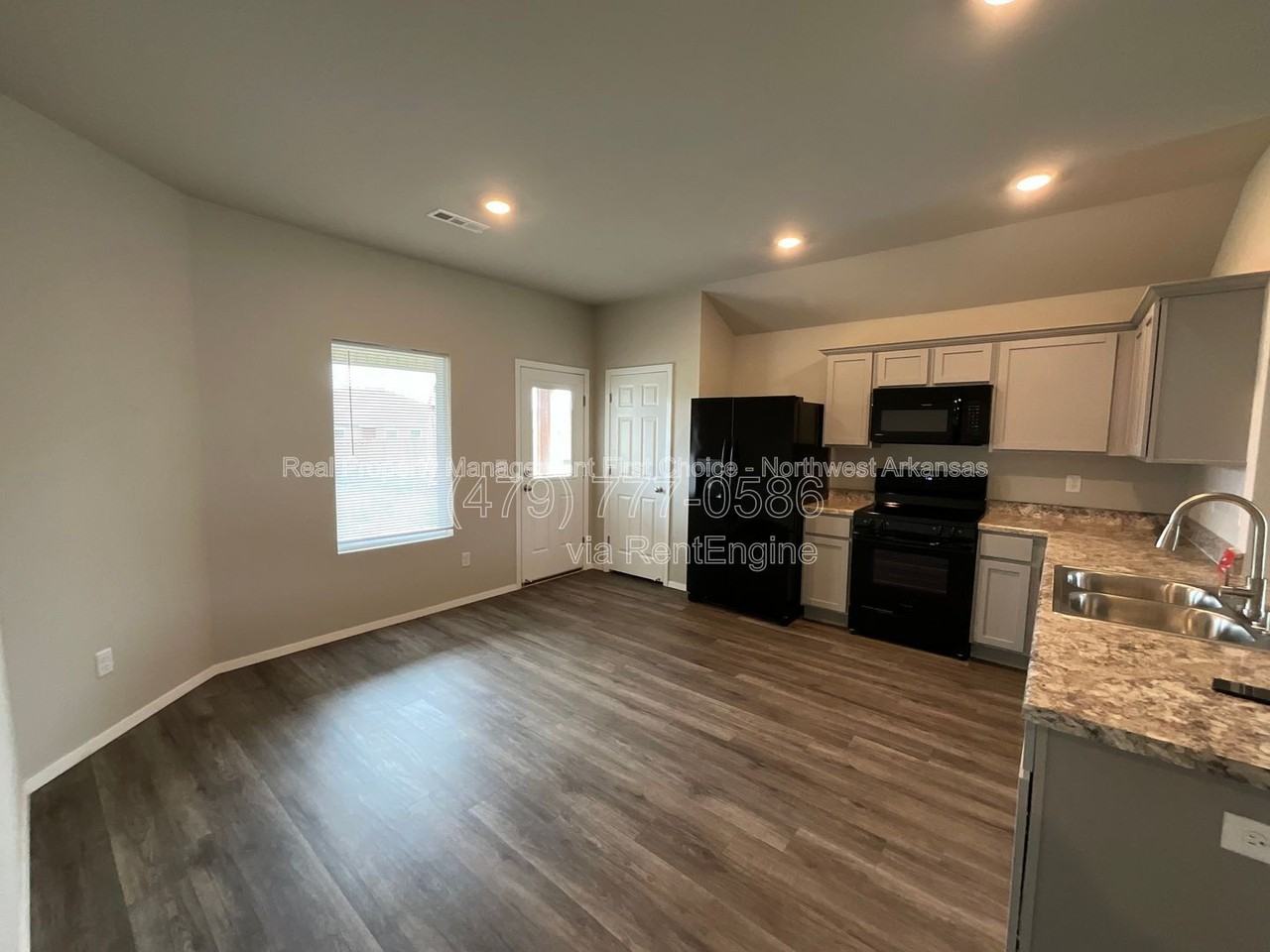 2608 S Silver St - Photo 5 of 17