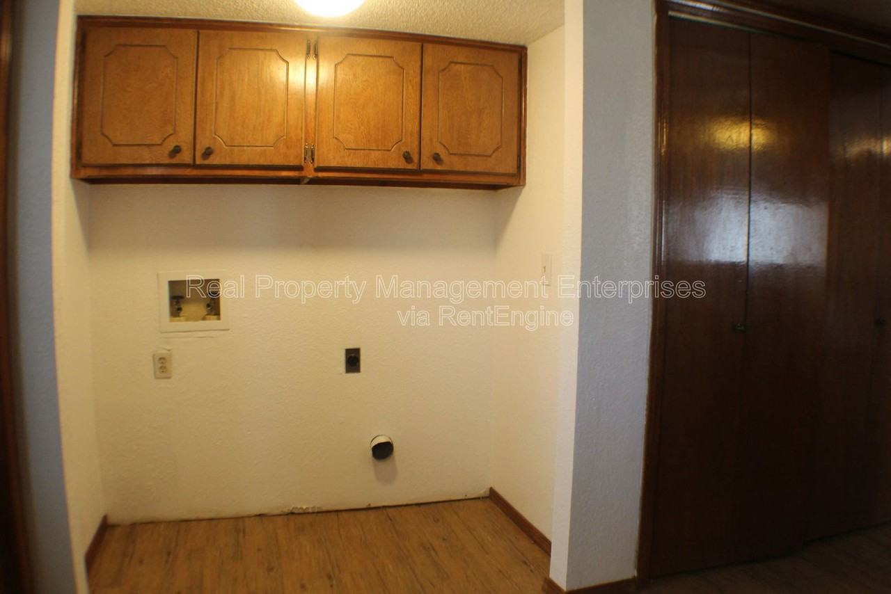 4714 Creek Ct - Photo 6 of 12