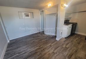 featured image of 124 W Shoshone St #K