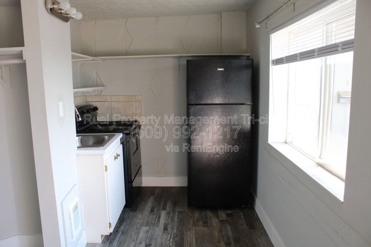 124 W Shoshone St #K - Photo 3 of 6