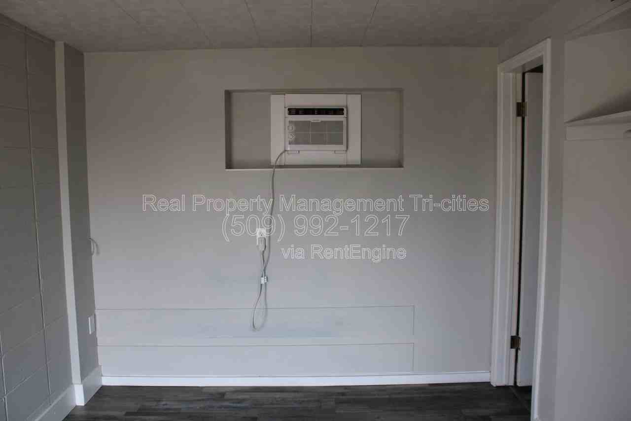 124 W Shoshone St #K - Photo 5 of 6