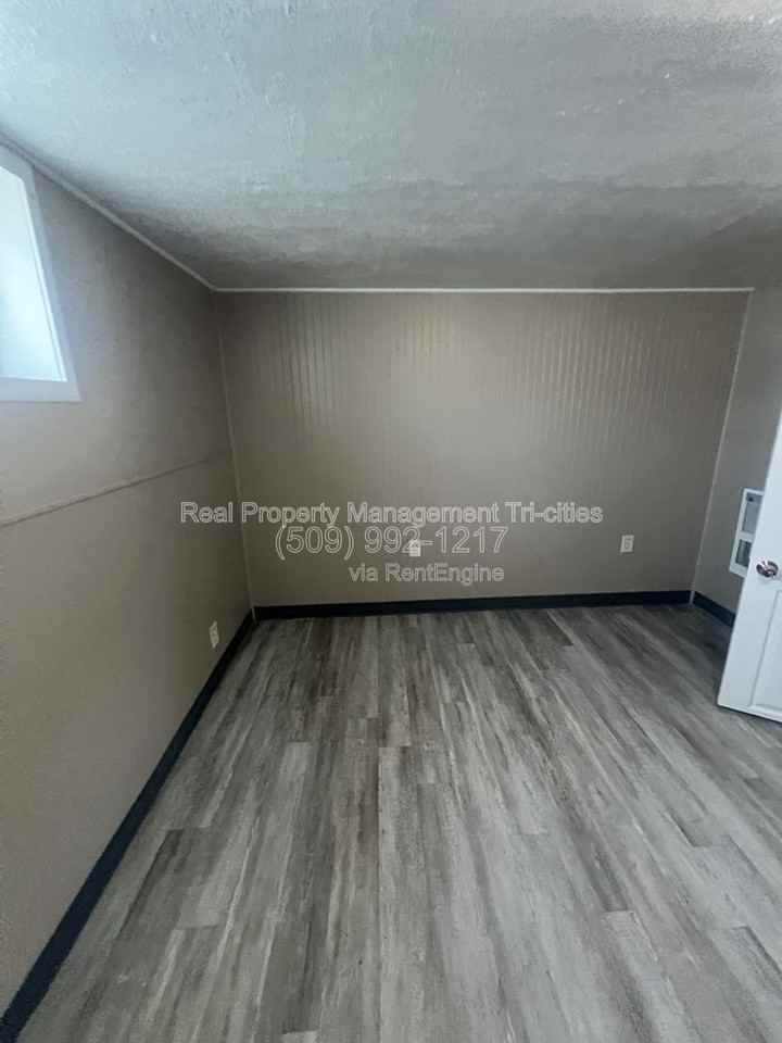 508 9th St #6 - Photo 4 of 7