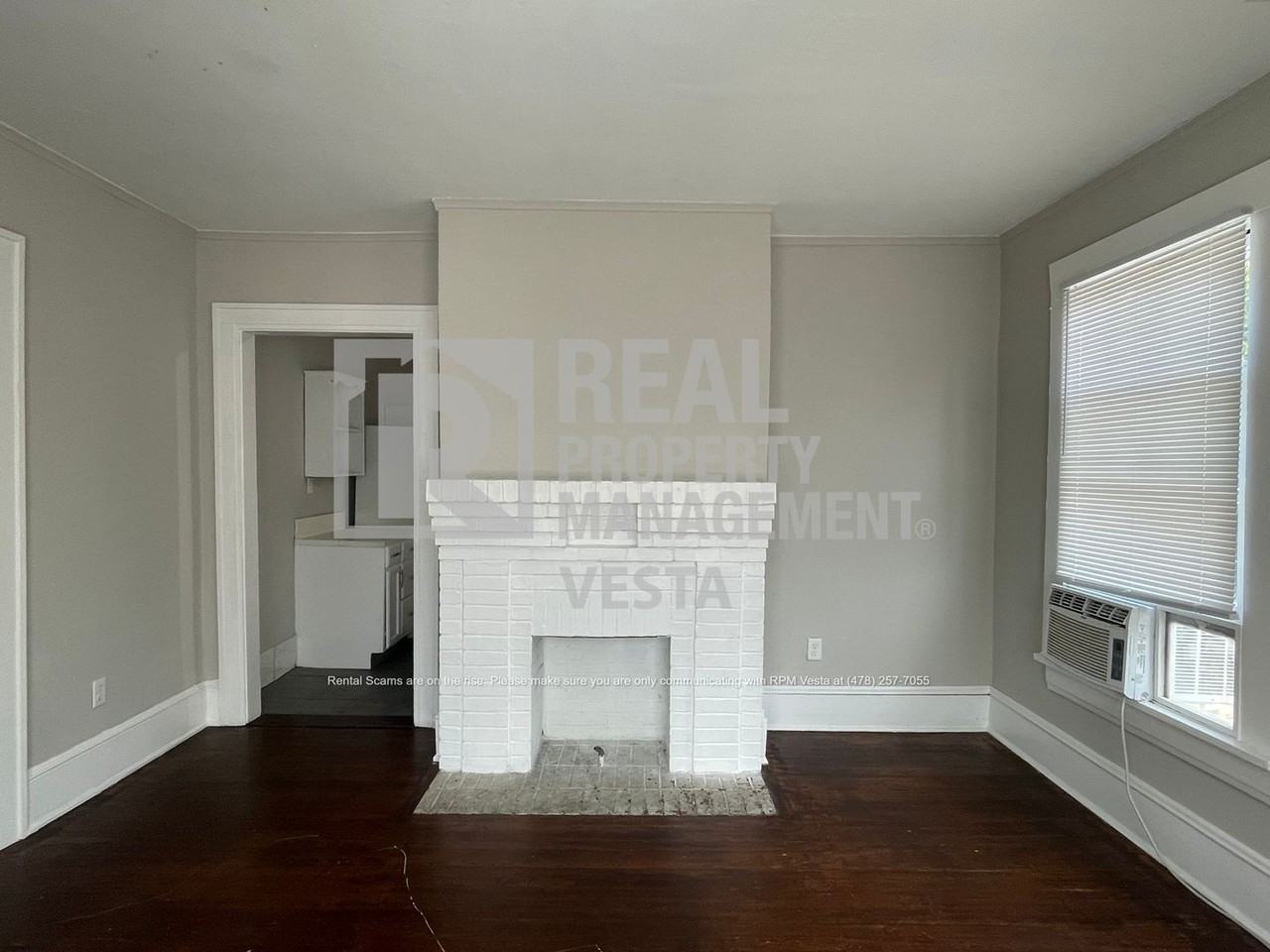 2409 Beech Ave - Photo 3 of 13