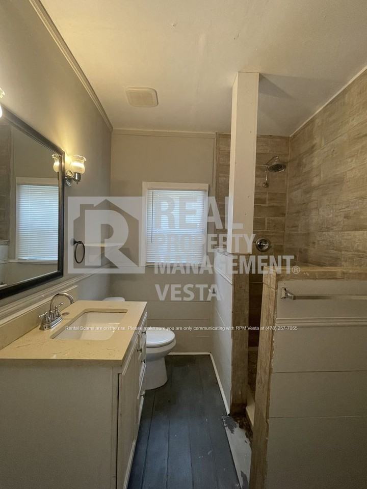2409 Beech Ave - Photo 6 of 13