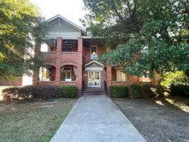 featured image of 1268 College St #3