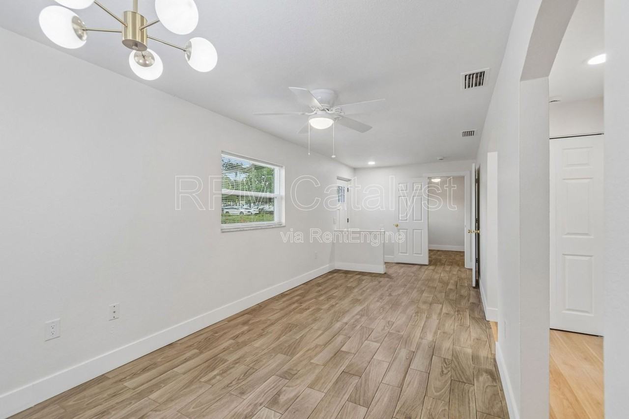 6905 1/2 N Duncan Ave #A - Photo 6 of 26