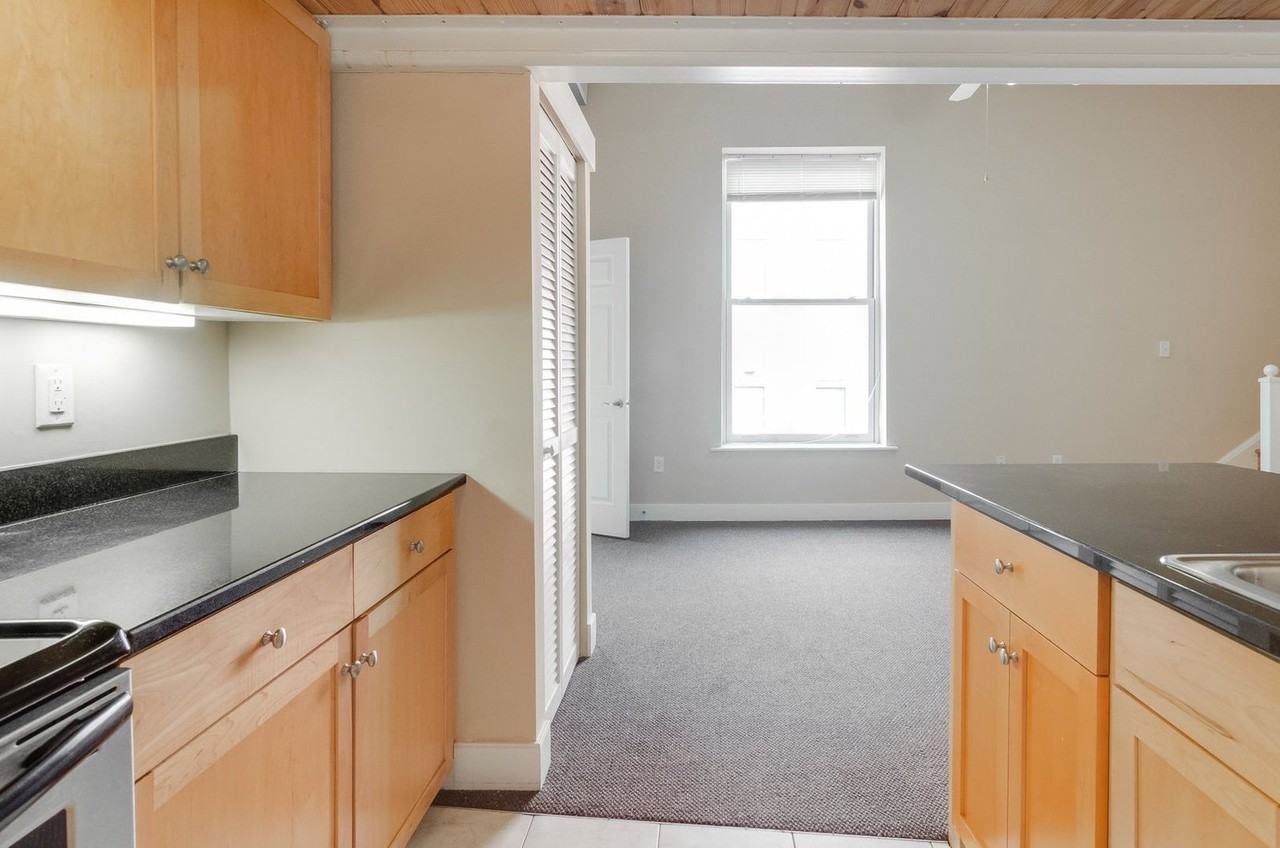 1321 1/2 E Main St #305 - Photo 2 of 12