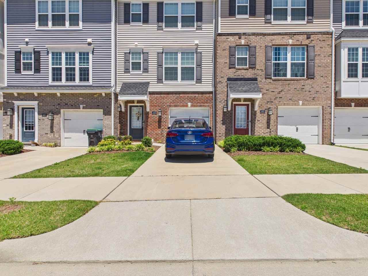 1405 Kerr Dr - Photo 3 of 46